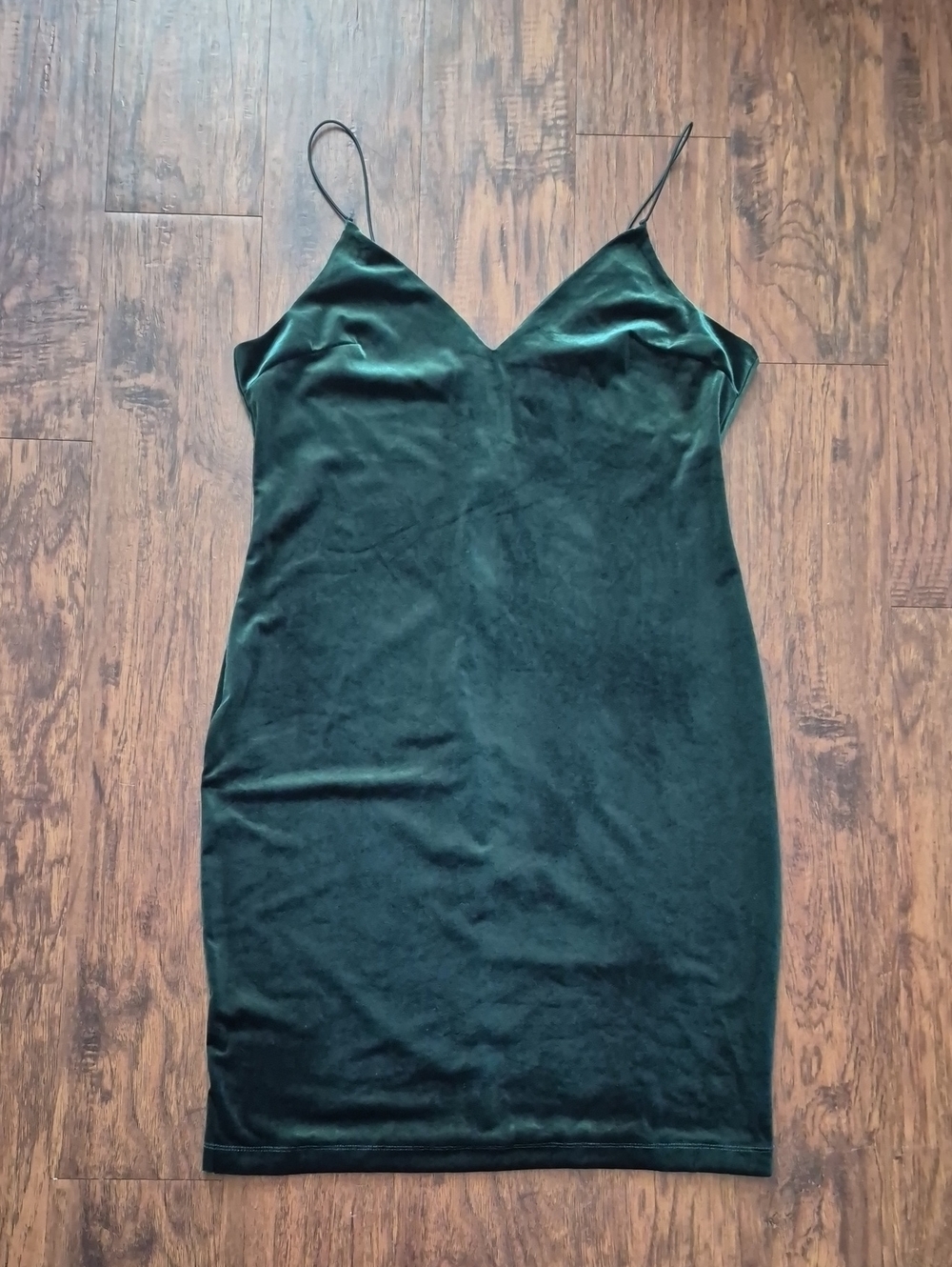 B. Smart Emerald Green Velvet Slip Dress